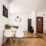Apartment Oomph Modern Near Nowy Swiat Warsaw