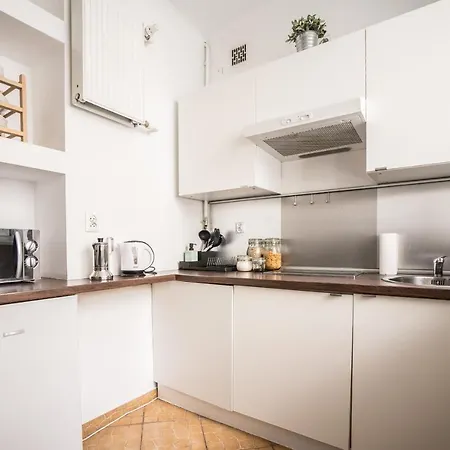 Oomph Modern Near Nowy Swiat * Warsaw